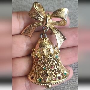 Vintage Tanger II Christmas Brooch